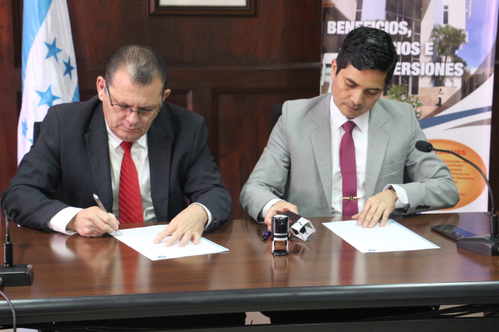 INJUPEMP y Marina Mercante firman convenio de entendimiento